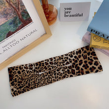 Load image into Gallery viewer, 【50% OFF】Deft Bun