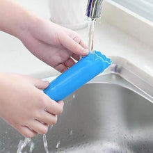 Load image into Gallery viewer, 🥳🥳🥳SUMMER Hot Sale 48% OFF-Pressed Garlic Chopper(🔥Order now and get a free roll garlic peel🔥)