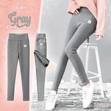 Load image into Gallery viewer, Premium Women&#39;s Fleece Leggings
